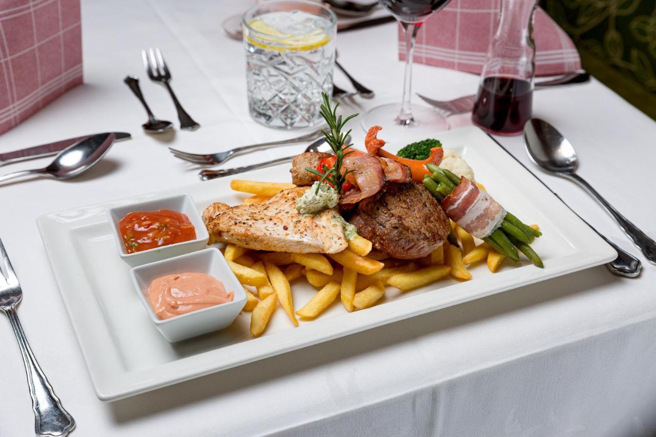 Restaurant Gaestehaus Wiesenheim Uderns Esterno foto