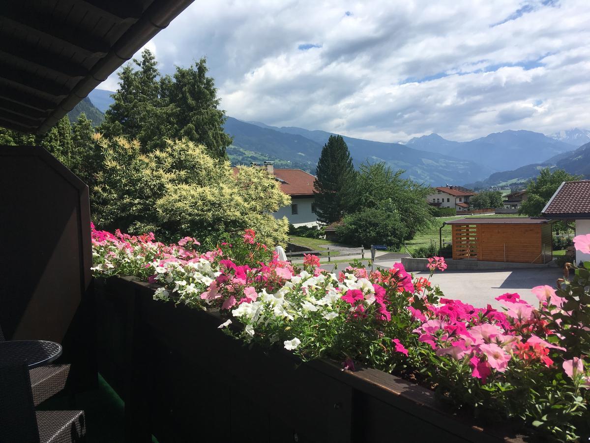 Restaurant Gaestehaus Wiesenheim Uderns Esterno foto